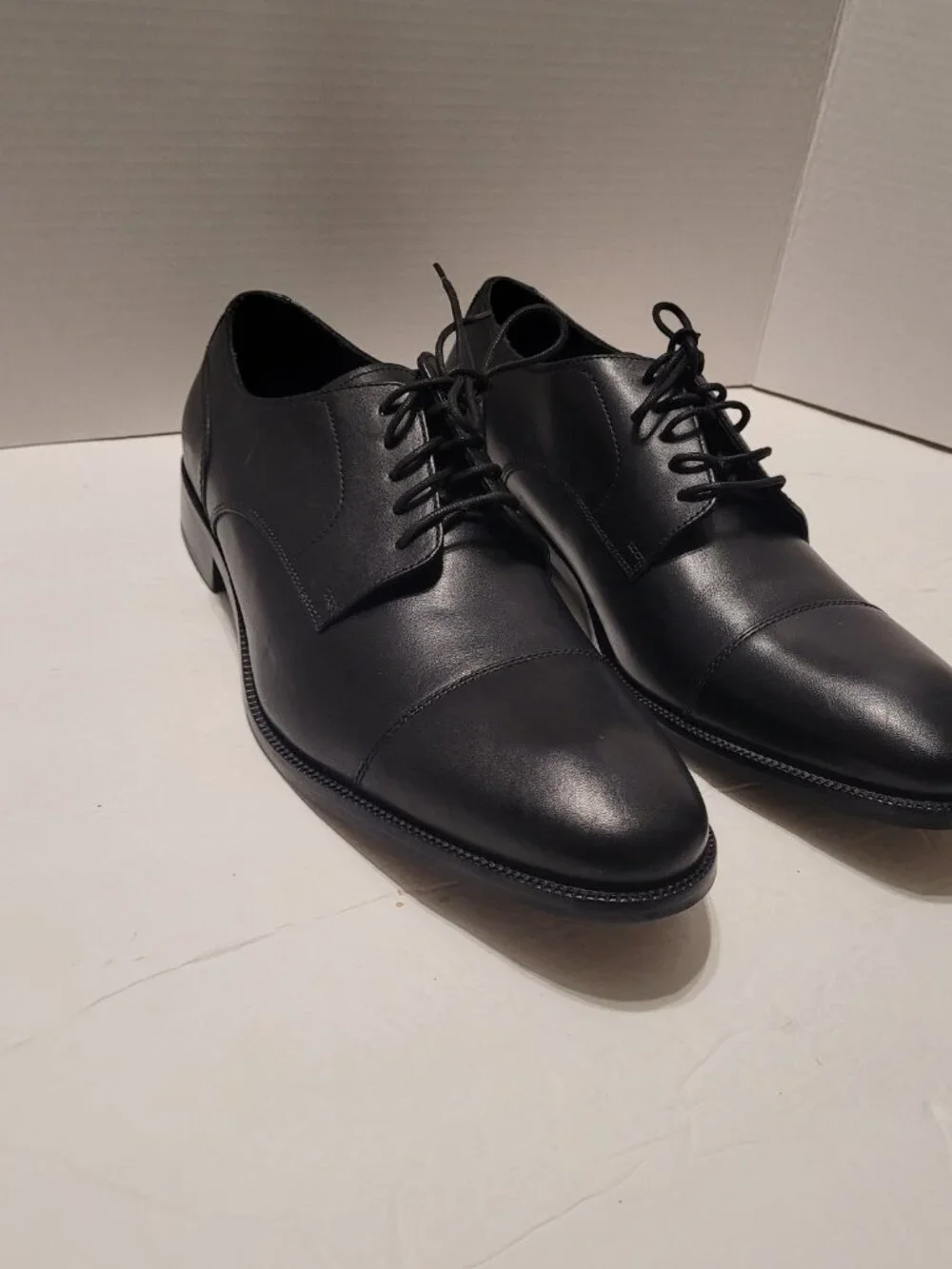 COLE HAAN Men's Dress Shoes Black Leather Lace Up Cap Toe Oxfords Size 10.5M